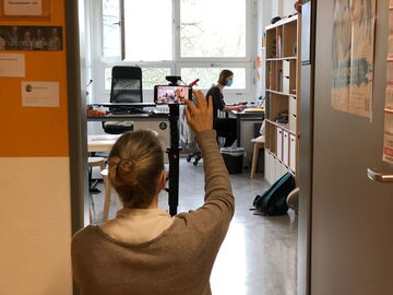 RBB-Reportage in der Konrad-Wachsmann-Schule, Begleitung am Tag