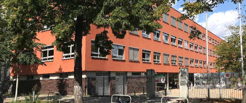 Schulbezogene Sozialarbeit an der Herman-Nohl-Grundschule, Berlin Britz im Bezirk Neukölln, Schulgebäude